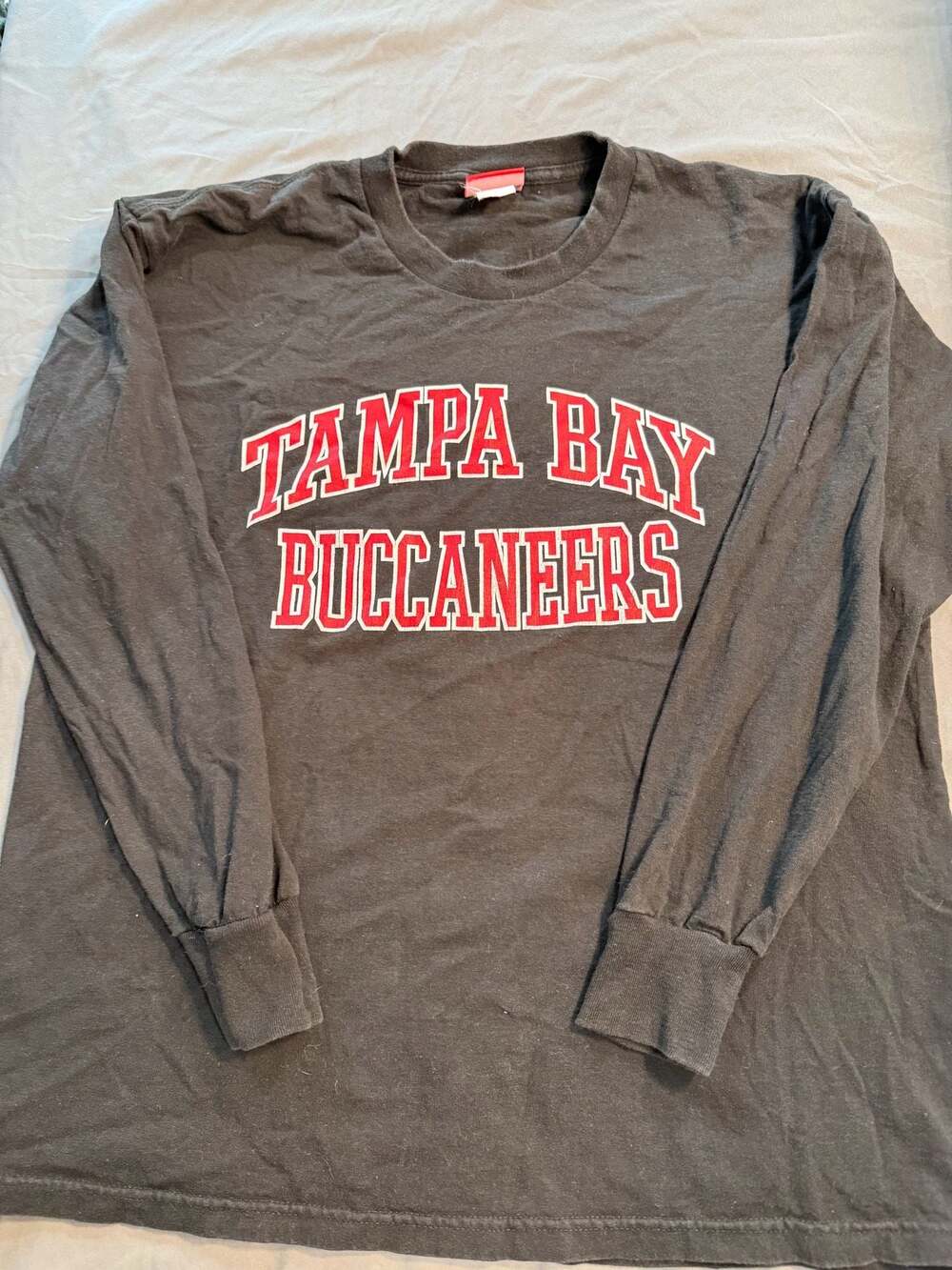 Vintage 2002 NFL Tampa Bay Buccaneers Long Sleeve T-Shirt Size Large
